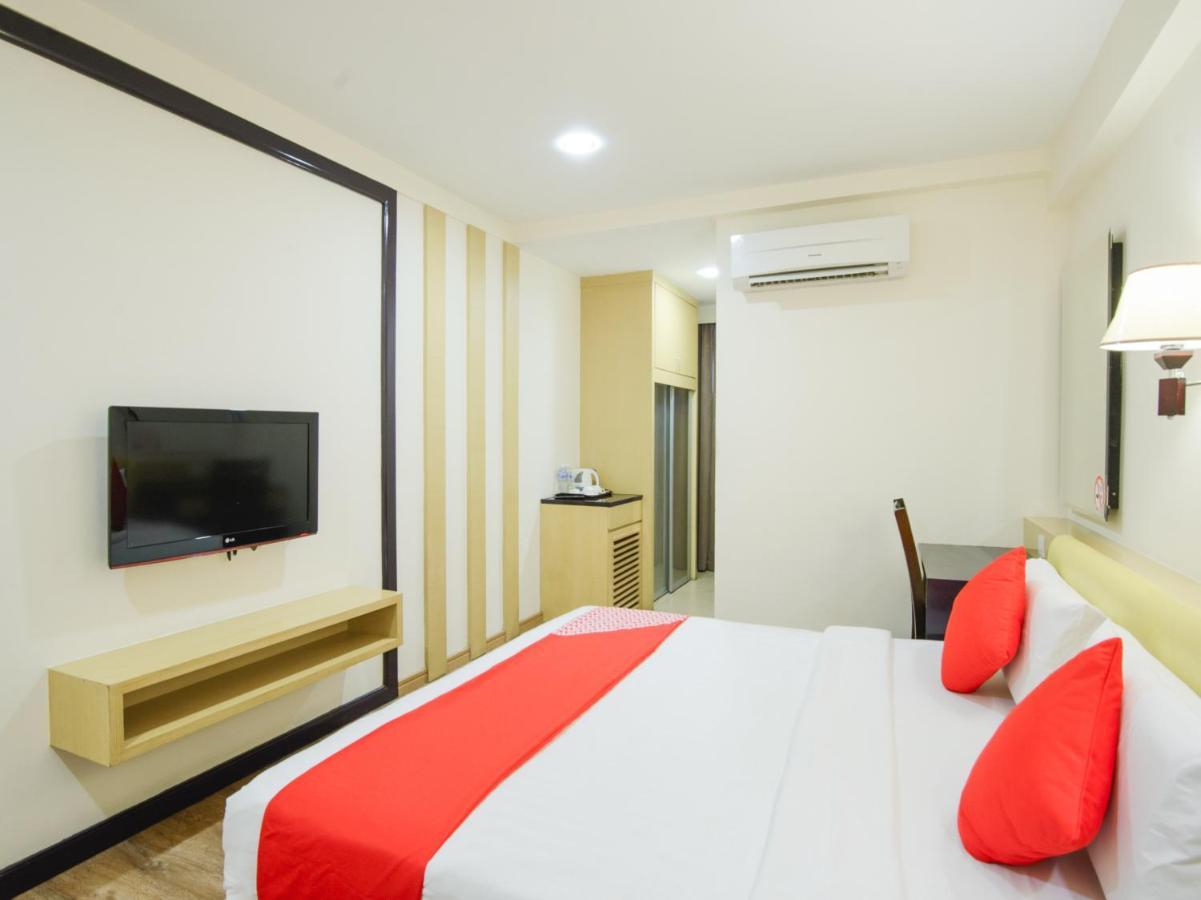 Oyo 371 Grand Eastern Hotel Kota Kinabalu Exterior photo